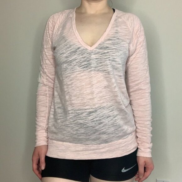 Aritzia Wilfred Free Long Sleeve Henley Top Heathered Burn out Pink Size XS - Picture 3 of 12
